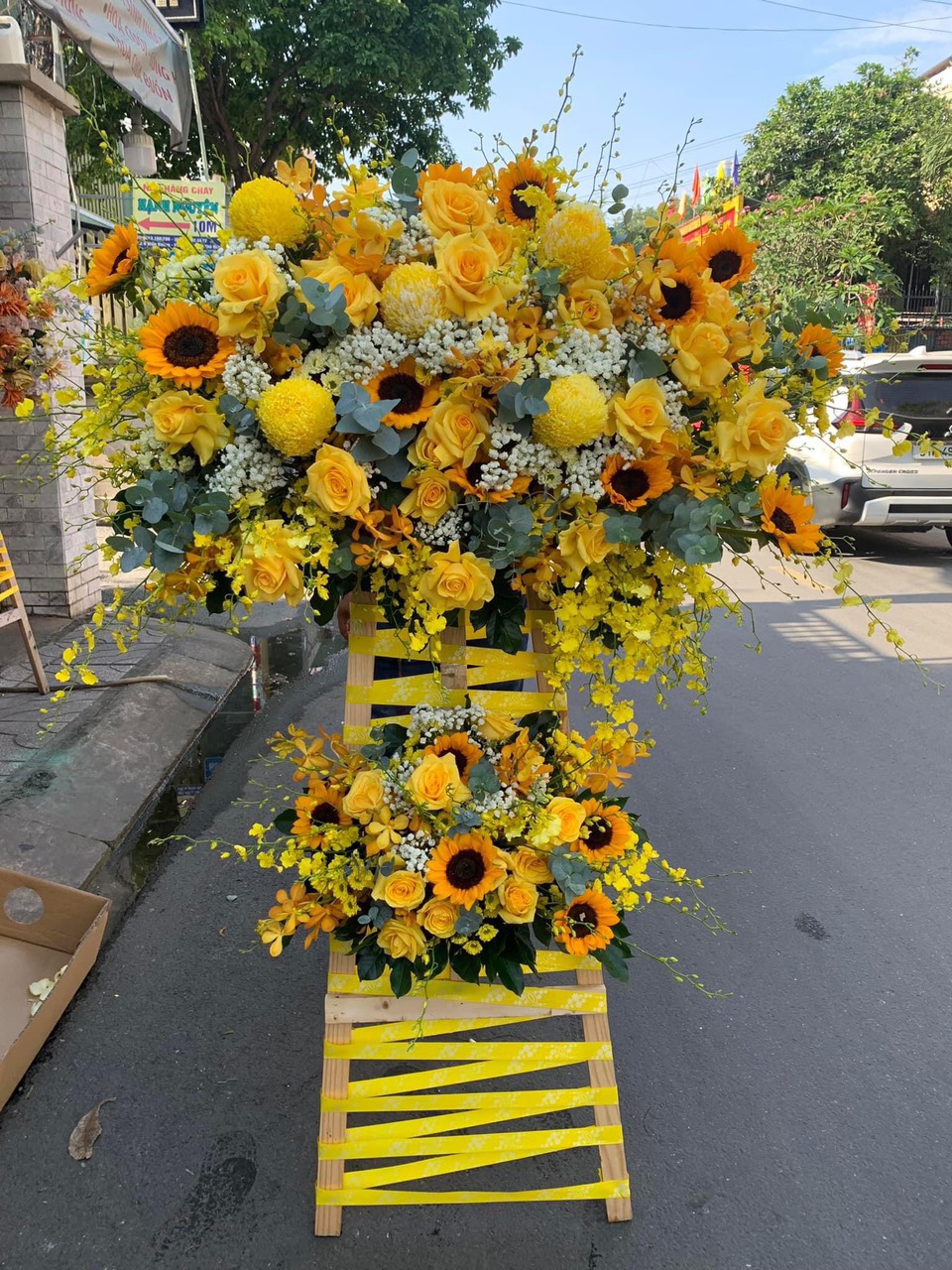 Hoa_khai_truong_dong_ha